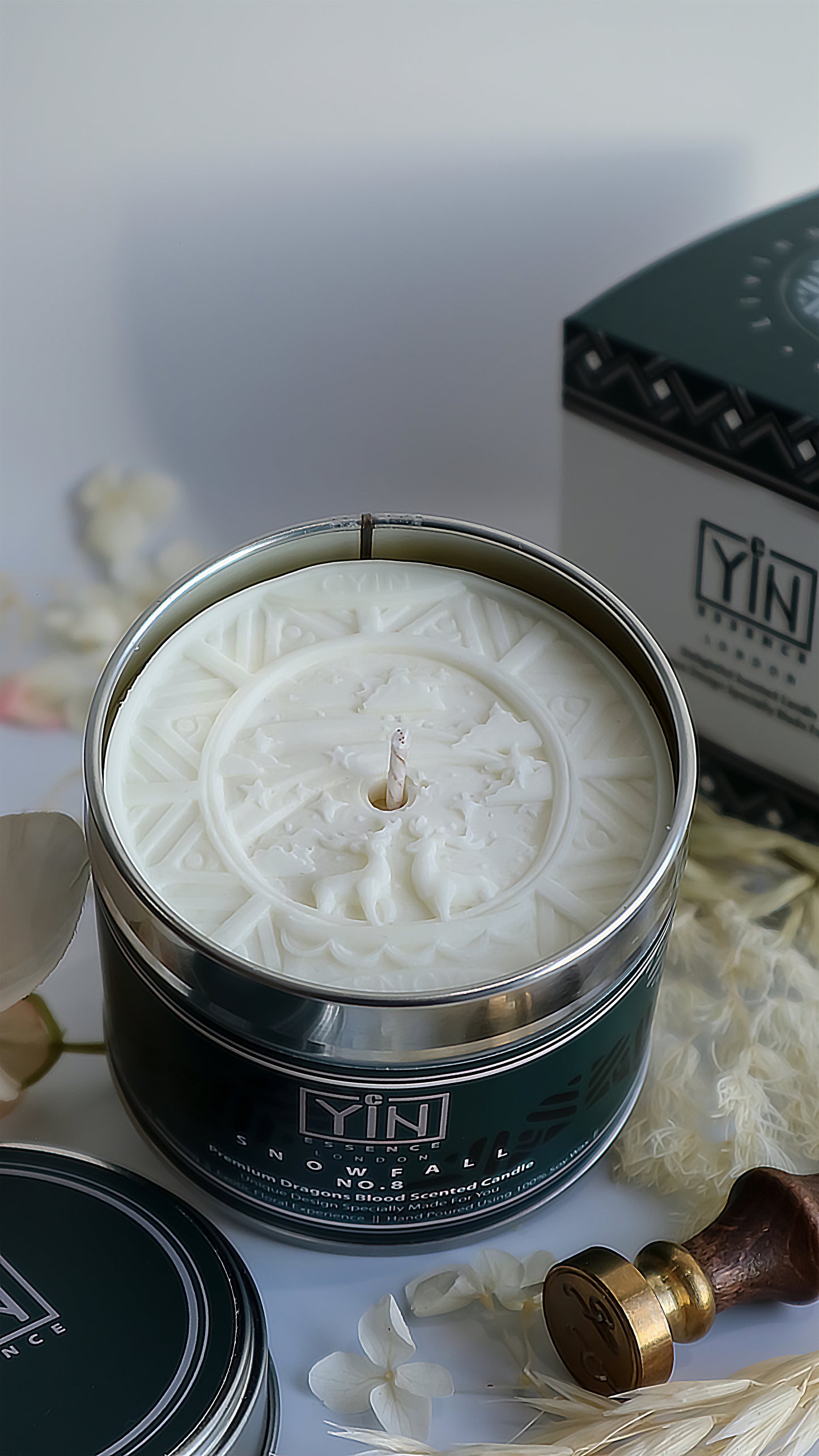 SNOWFALL No.8 – Premium Dragons Blood Scented Candle